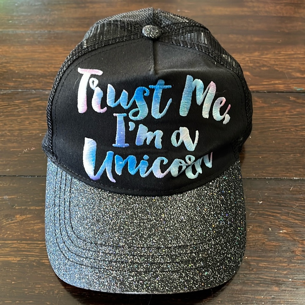 Claire’s Trust Me, I’m a Unicorn 🦄 hat